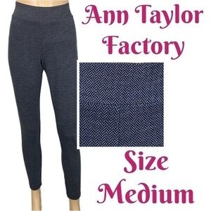ANN TAYLOR FACTORY black and grey herringbone leggings. Size Medium. EUC